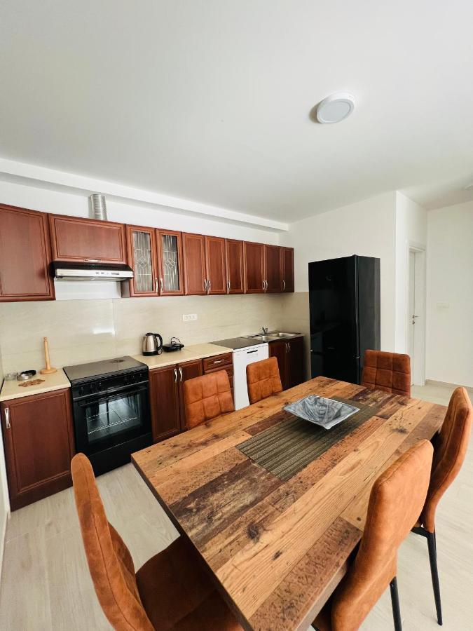 Apartment With Terrace And Private Parking Kotor Exterior foto