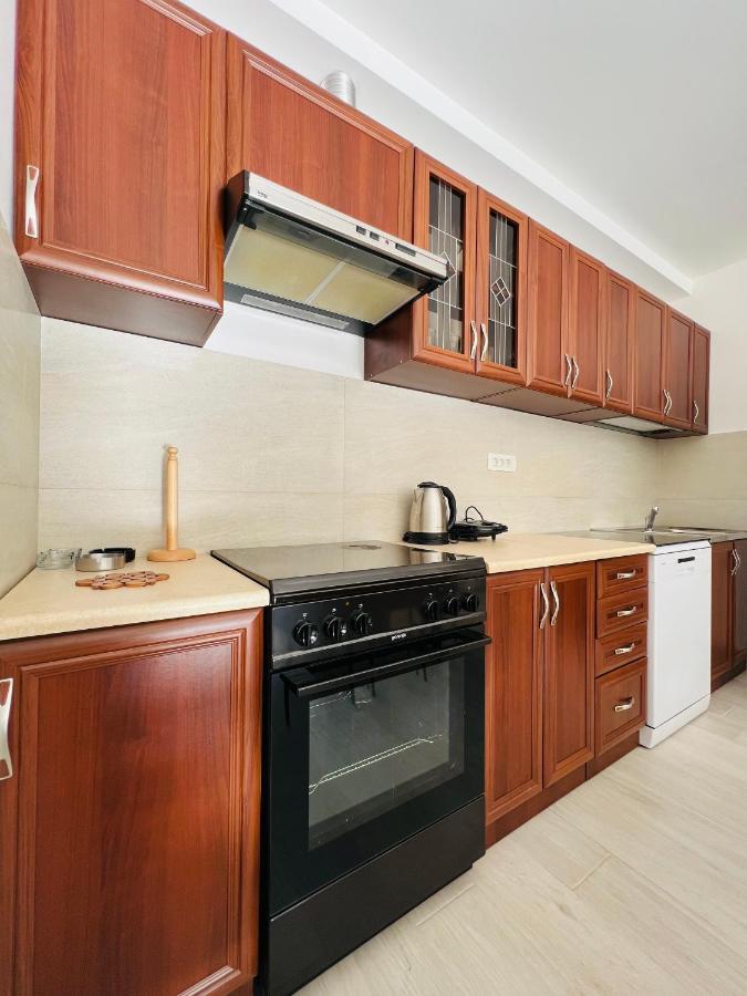 Apartment With Terrace And Private Parking Kotor Exterior foto
